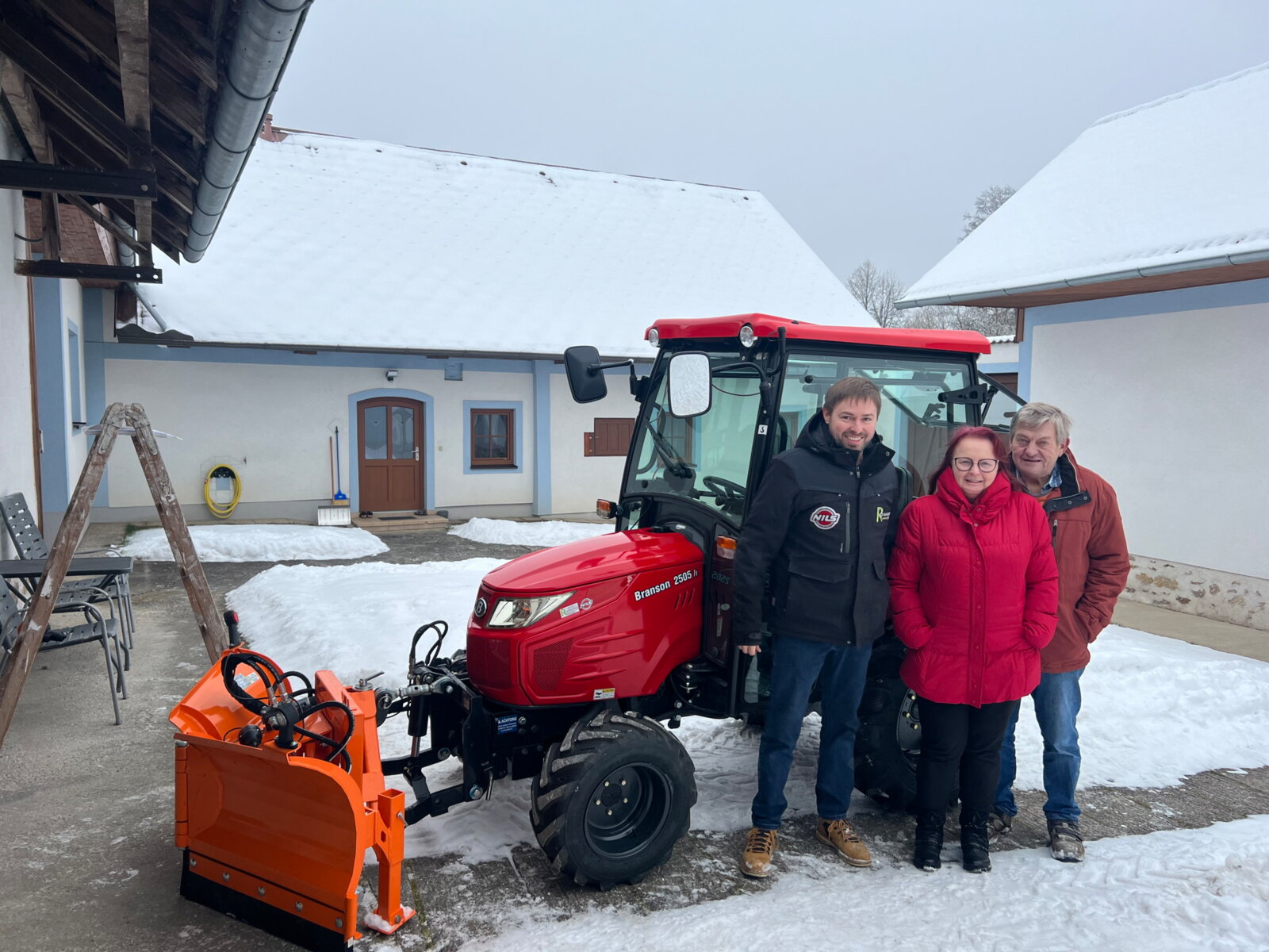 Schneepflug erhältlich bei Röhrnbacher Hydraulik